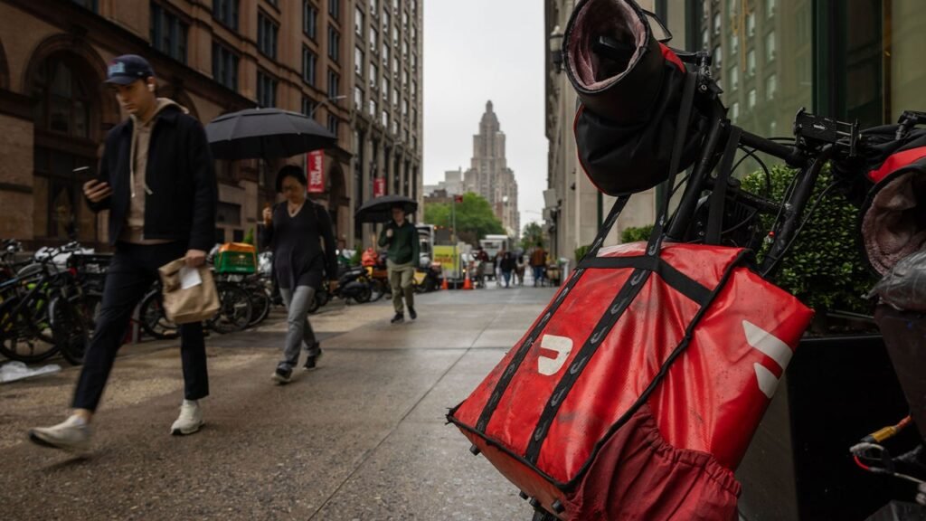 DoorDash stock reacts on report that it wants to buy Instacart