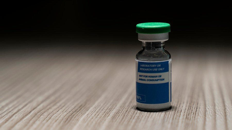 FDA advances peptide push to White House