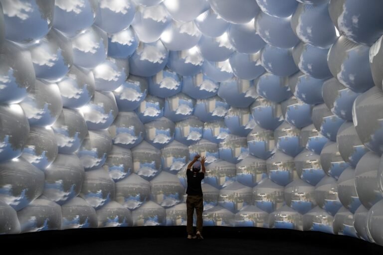 221 Camera Obscuras Fill Pneuhaus’ Immersive, Inflatable, Image-Capturing Installation