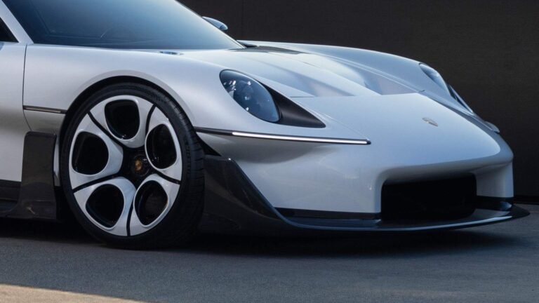 Mid-Engine, Retro Style, Mass Production: Porsche Mission S Will Hit Ferrari Where It Hurts