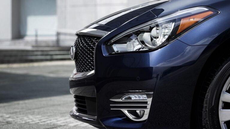 Infiniti Badge, 416-HP V8, Completely Forgotten: The Q70L Luxury Sedan Costs Less Than A Corolla