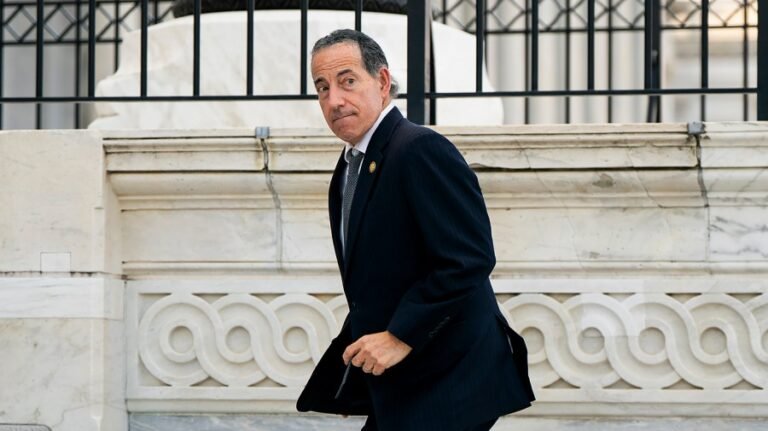 House Democrats call for special counsel to investigate Trump's ties to Epstein 