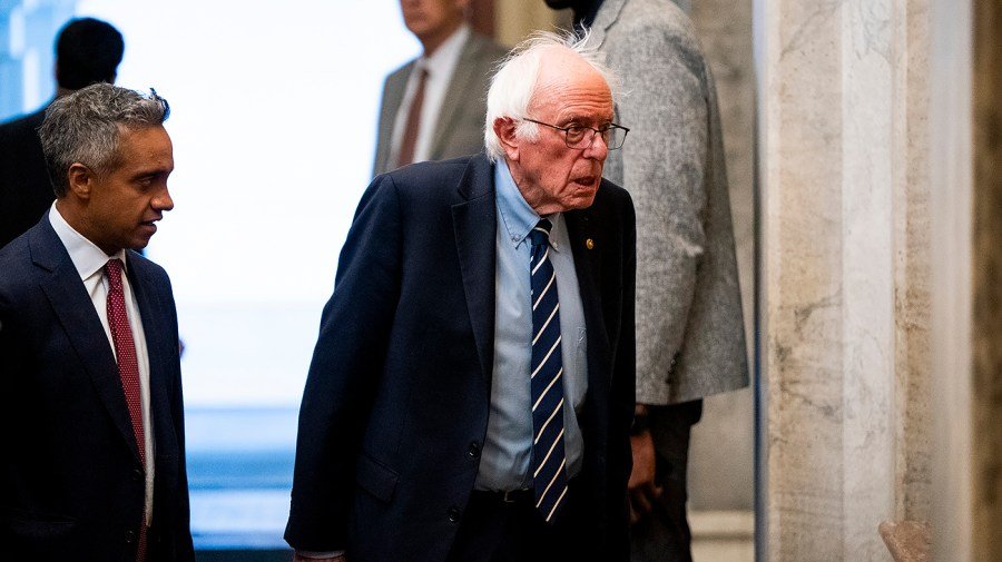 Sanders set to campaign for Nixon in Florida
