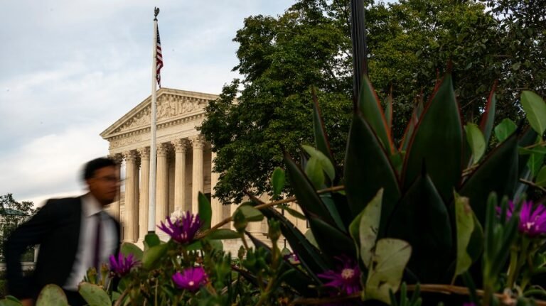 Supreme Court opens new term with shaky Trump relationship 