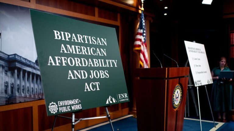 Former officials urge Congress to reform permitting