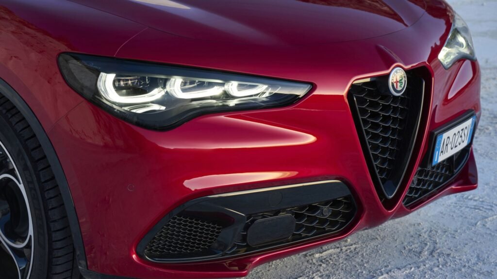 Alfa Romeo Does The Bare Minimum To Keep Giulia And Stelvio Fresh In Europe