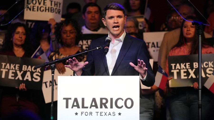 Talarico makes first appearance in 13-days at music festival after flu absence
