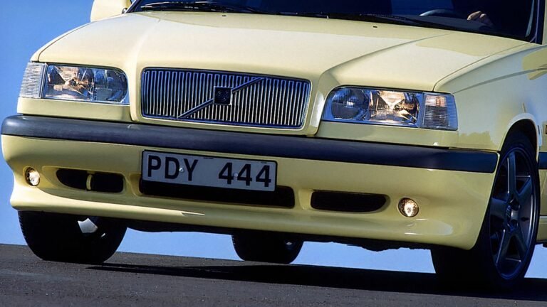 Groceries In the Back, Muscle Cars In The Rearview Mirror: The Volvo 850 T5 R Was A Brisk Yellow Brick