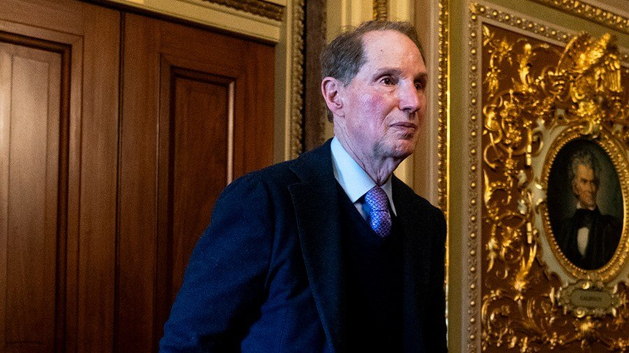 Senate Democrats unveil new plans for strengthening Medicare